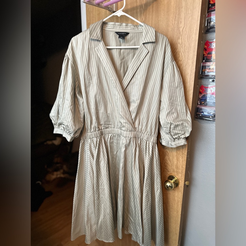 Club Monaco collared A-line dress - Picture 2 of 4